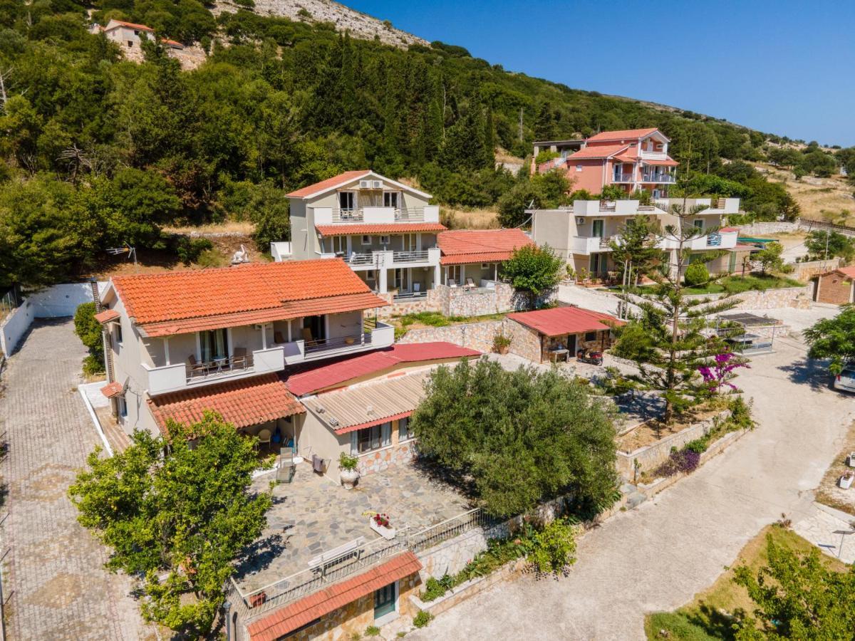 Minas Apartments Divarata Eksteriør billede